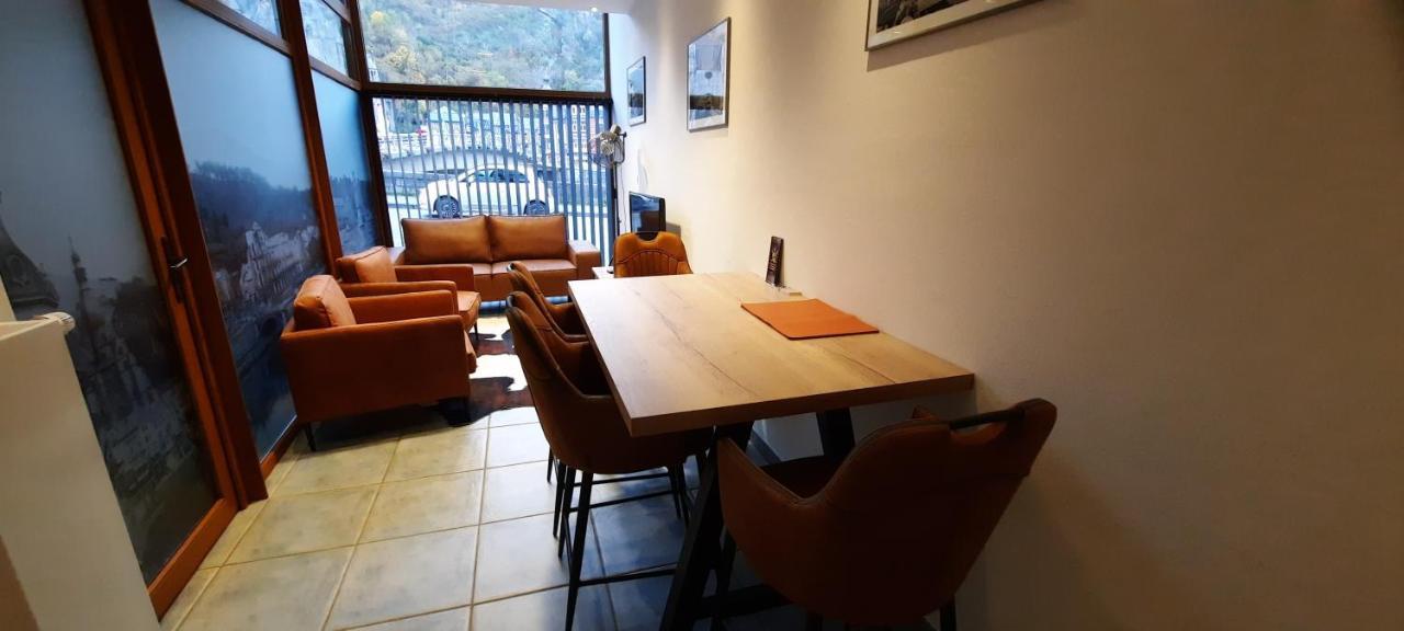 Ferienwohnung Nez Sur La Croisette. Dinant Exterior foto